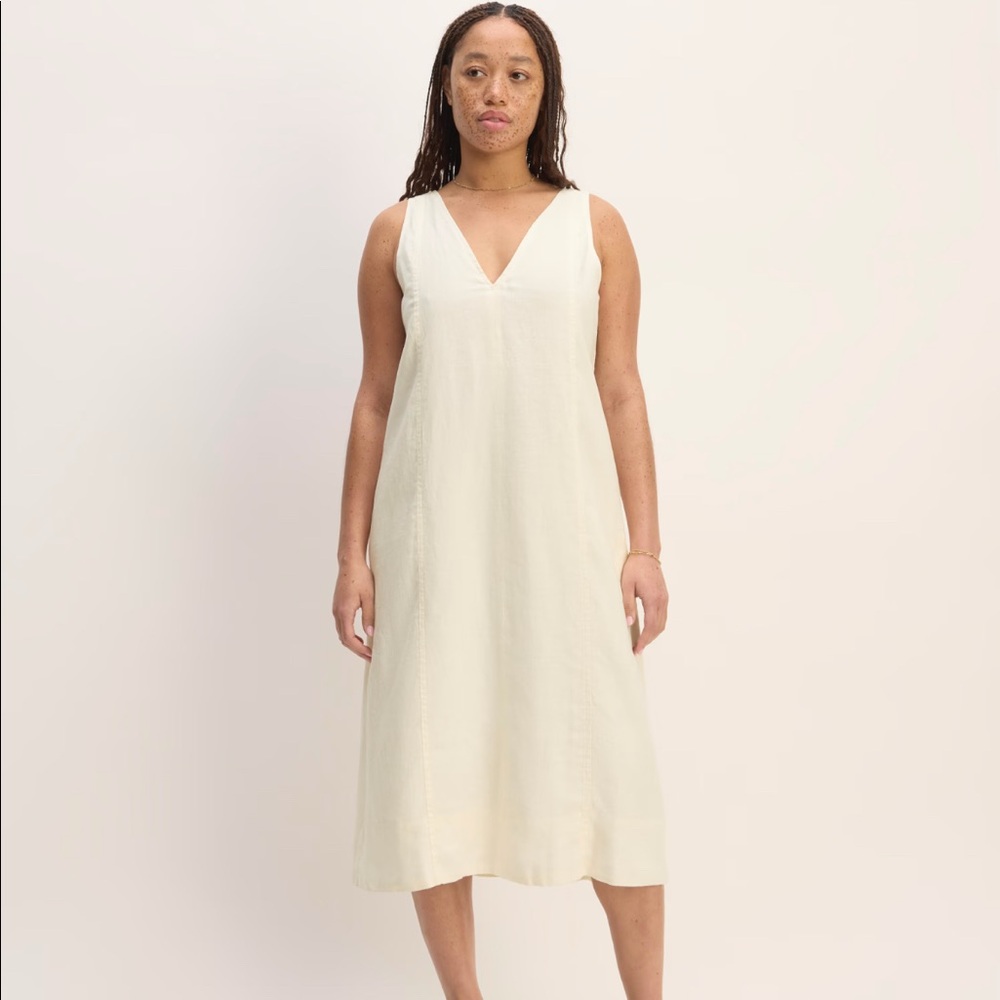 Everlane The Linen V-Neck Midi Dress in Bone